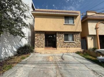 1 · Casa en Renta en del Paseo Residencial