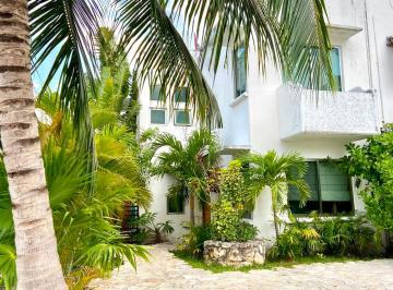 Casa en condominio de 2 habitaciones, Solidaridad · Preciosa Casa en Renta!