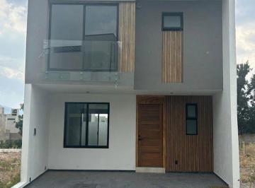 Casa · 172m² · 3 Recámaras · 2 Estacionamientos · Casa Nueva en Venta a Espaldas de Galerías Santa Anita