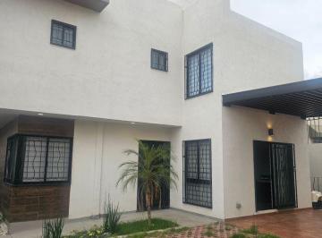 Casa de 3 habitaciones, Tecámac · A 15 Minutos del Aifa, Dentro de Gran Complejo Habitacional. Casa con Amplio Jardín