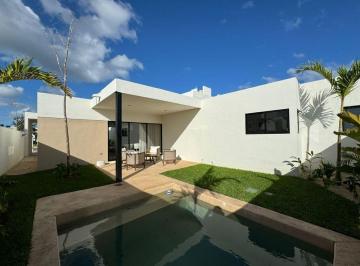 Casa · 253m² · 2 Recámaras · 2 Estacionamientos · Casa de Una Planta en Venta Al Norte de Mérida, Real Montejo