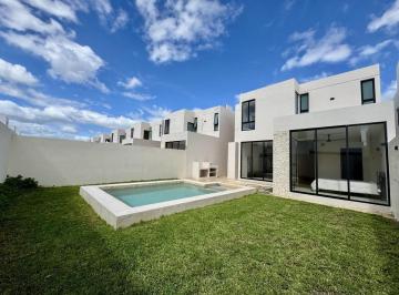 Casa · 300m² · 4 Recámaras · Casa de 4 Habitaciones en Privada con Amenidades