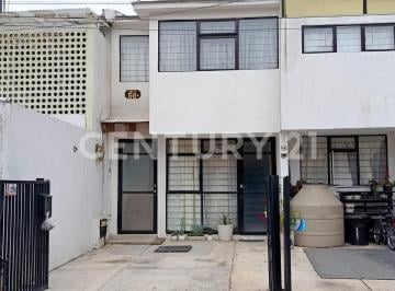 Dúplex · 80m² · 3 Recámaras · 1 Estacionamiento · Casa Dúplex en Valle de Los Pinos, 1a. Secc. Tlalnepantla, Estado de México