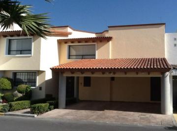 Casa de 3 habitaciones, Puebla · Casa de 400 m² con 3 Recámaras en Venta en La Escondida Zavaleta