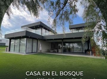 Casa de 3 habitaciones, León · Casa en Venta/ Renta en El Bosque* Frente a Hoyo 16
