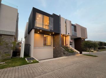 2dd1fc51626d2c4b620f3ed9b221b7106ca859da596155c47eaee713a5becadc · Casa en Venta en Punto Sur Elite No. 16 (Recorrido Virtual)