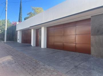 Casa en condominio · 800m² · 3 Recámaras · 3 Estacionamientos · Casa en Venta en Balcones del Campestre