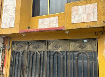 HERMOSA CASA · Hermosa Casa de 3 Niveles con Excelente Ubicación Cerca de Unitec y Metro