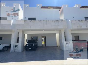 Casa · 308m² · 4 Recámaras · 2 Estacionamientos · Casa en Marina Campo de Golf, Mangle