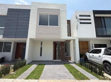 6454cc8223acb5ae29642f88ffd8919b295ab71ab4bfeeb0ed865e7b3c2a7d5f · Casa en Venta La Rua Residencial