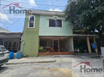 Casa · 122m² · 4 Recámaras · 2 Estacionamientos · Casa en Hacienda Los Morales