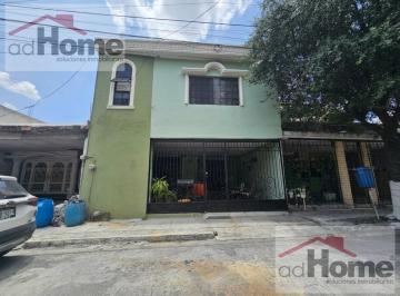 Casa · 122m² · 4 Recámaras · 2 Estacionamientos · Casa en Hacienda Los Morales