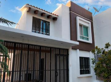 Casa de 3 habitaciones, Saltillo · Casa en Renta Disponible en Lomas del Sur en Saltillo