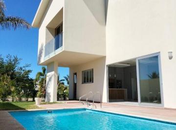 Casa · 5 Recámaras · 4 Estacionamientos · Casa de Lujo en Venta en Nuevo Vallarta – 4 Recámaras + Estudio