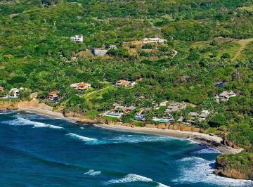 Terreno / Lote · Terreno Frente Al Mar en Punta de Mita | Exclusivo Desarrollo 34 Lotes