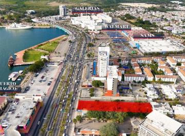 Terreno / Lote · 1770m² · Terreno Premium Frente a Puerto Mágico, Puerto Vallarta