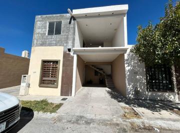 Casa de 3 habitaciones, Arteaga · Casa Amueblada en Renta en Valle Oriente, Saltillo