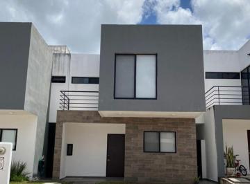 Casa en Renta de 3 habitaciones Cancún · Se Renta Casa en Resid. Maderos de 3 Rec 2.5 Baños 2 Estac. Seguirdad, Alberca, Gym, Etc.