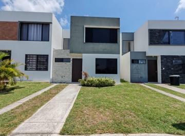 Casa · 60m² · 3 Recámaras · 2 Estacionamientos · Casa en Venta Residencial La Querencia Veracruz
