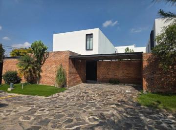Casa de 3 habitaciones, Tlajomulco de Zúñiga · Casa Venta Coto Pequeño, Estudio, Estar de Tv, Jardín Los Gavilanes Tlajomulco de Zúñiga
