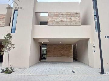 Casa · 117m² · 3 Recámaras · 2 Estacionamientos · Casa en Venta Zarú, Amplio Jardín, Sala a Doble Altura