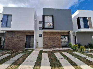 Casa de 3 habitaciones, Benito Juárez · Se Renta Casa en Resid. Maderos de 3 Rec 2.5 Baños Frente Area Infantil con Alberca, Seguridad y Otr
