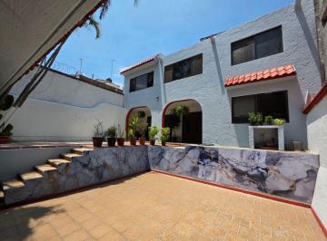 Casa de 3 habitaciones, Cuernavaca · Casa Sola a Unos Pasos de Av Vicente Guerrero y Home Depot, Lomas de Cortés