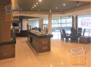 Casa · 750m² · 4 Recámaras · 6 Estacionamientos · Venta Casa Bosques de Las Lomas