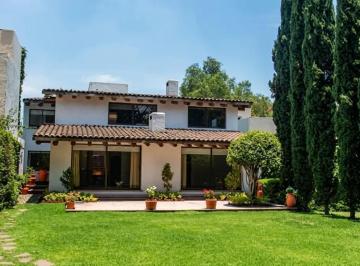 Casa · 900m² · 3 Recámaras · 3 Estacionamientos · Casa en Renta en Lomas de Chapultepec