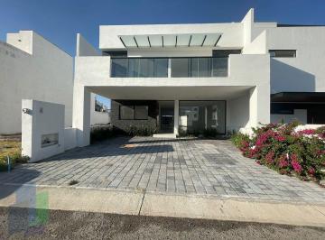 6ff104ac82e7fe6704244cb252fdaa4ed6782ed891e39e4e952c2ccd24f67faa · Casa en Venta en Bio Grand Juriquilla