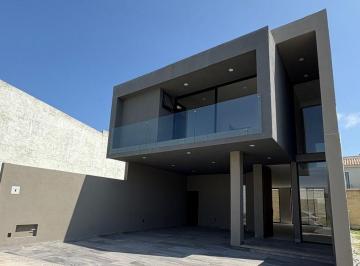 Casa de 3 habitaciones, León · Casa Nueva a Estrenar en Mayorazgo Santa Lucía
