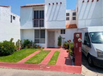 Casa de 2 habitaciones, Tlajomulco de Zúñiga · Casa Fracc. Altus Tlajomulco de Zuñiga Jalisco