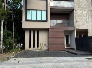 Casa en condominio de 3 habitaciones, Benito Juárez · Casa de 3 Rec + Cuarto Servicio en Esquina en Renta en Aqua Residencial