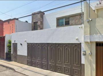 Casa de 3 habitaciones, Morelia · Venta de Casa Morelia Michoacan Electricistas