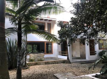 Casa de 4 habitaciones, Xalapa · Casa de 578 m² con 4 Recámaras en Venta en Fraccionamiento Briones