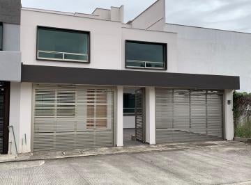 Casa de 3 habitaciones, Xalapa · Casa en Venta - 230 m² 3 Recámaras en Venta en Monte Magno