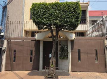 Casa de 4 habitaciones, Coyoacán · Casa en Venta en Campestre Coyoacán, Coyoacán