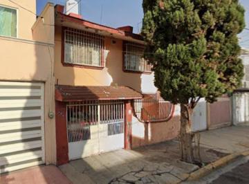 Casa de 3 habitaciones, Nezahualcóyotl · Venta de Casa en Nezahualcoyotl Valle de Aragon 1ra Secc Edomex