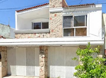 Casa de 3 habitaciones, Guadalajara · Casa en Venta Jardines Alcalde, Guadalajara, Jal.