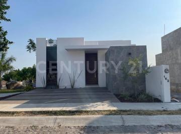 Casa · 135m² · 3 Recámaras · 2 Estacionamientos · Casa en Renta Calle San Gabriel 162 Fracc. San Angel Colima, Colima.
