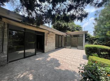 Casa en condominio de 4 habitaciones, Coyoacán · Casa en Venta Jardines del Pedregal | 1 Nivel, Jardín 500 m² y Departamento Independiente