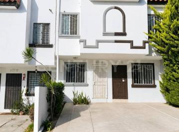 Casa · 54m² · 3 Recámaras · 1 Estacionamiento · Casa en Renta en Jardines de Aguacaliente, Tijuana Baja California