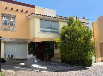 Casa en condominio · 120m² · 5 Recámaras · 2 Estacionamientos · Real de Azaleas, San Salvador Tizatlalli Metepec