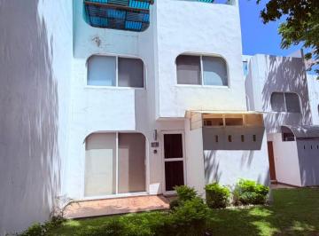 Casa en condominio de 3 habitaciones, Jojutla · Excelente Casa en Tequesquitengo