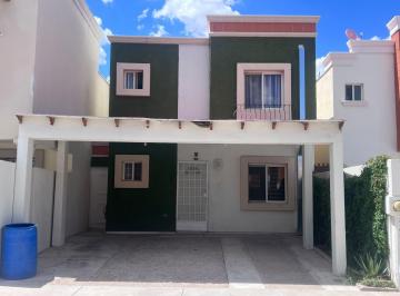 Casa · 120m² · 3 Recámaras · 4 Estacionamientos · Casa en Provincia de Santa Clara