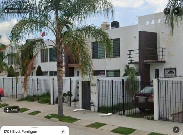 Casa de 3 habitaciones, León · Casa con 3 Recamaras en Venta en Jardines de Los Naranjos