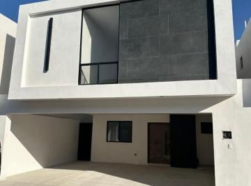 Casa · 210m² · 3 Recámaras · 2 Estacionamientos · Casa en Venta en Zona Viñedos en Torreón Coah.