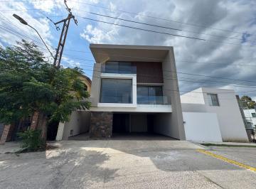 Casa en condominio de 3 habitaciones, León · Colinas de Gran Jardín Casa en Renta