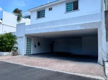 Casa de 4 habitaciones, San Pedro Garza García · Casa en Venta en San Pedro