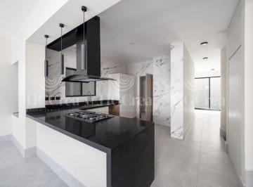 Casa de 3 habitaciones, Monterrey · Casa en Venta en Carretera Nacional